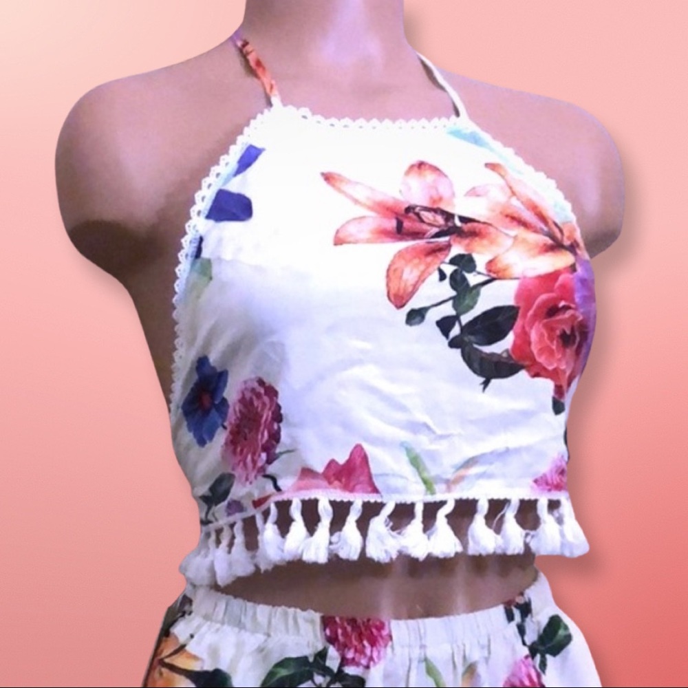 NWT REVERSE Floral Halter Top with tassels